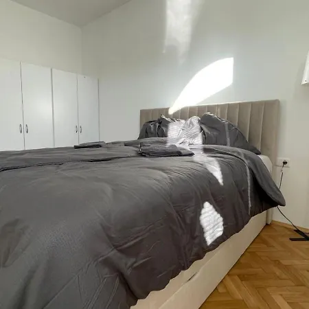 Living Leoben Rebuli - In 2 One Lejlighed *