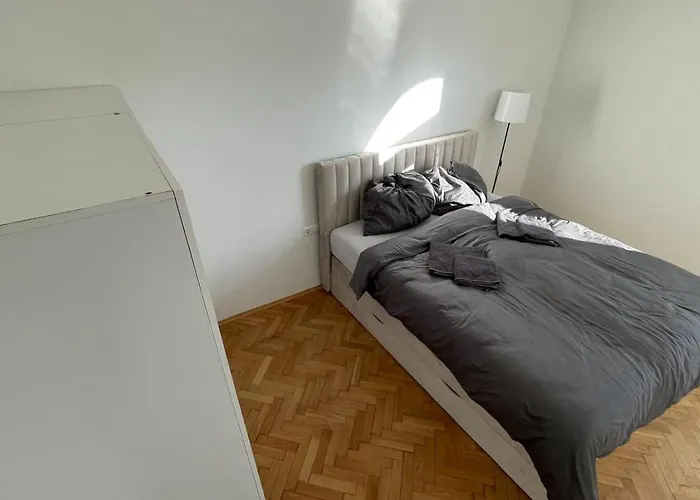 Living Leoben Rebuli - In 2 One Leitendorf